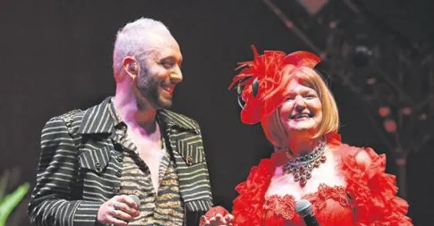 Mabel Matiz, Sevgililer Günü'nde Volkswagen Arena'da sahne aldı