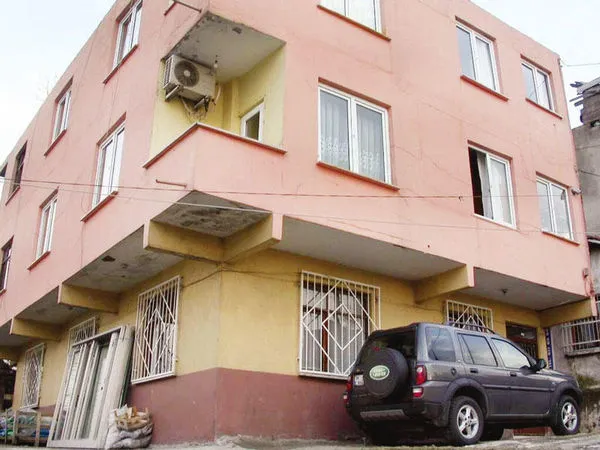 Sütlüce'de yıkılan binayla ilgili çarpıcı detay-1