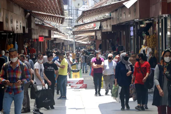 Gaziantep'teki vaka artışının ardından Belediye Başkanı Fatma Şahin'den flaş açıklama: Okulları açamayız!-4