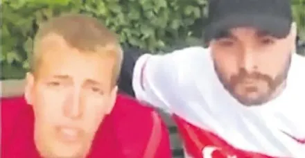 Emre Belözoğlu’na fırça uzatan Corentin Siamang Türkiye'den özür diledi