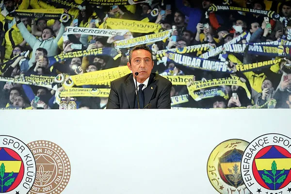 fenerbahce-baskani-ali-koctan-trabzonspora-pankart-tepkisi-1651841136632.jpg Fenerbahçe Başkanı Ali Koç'tan TFF yönetimine tepki-6