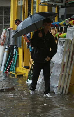 Kırklareli'nde yağmur başladı, evleri su bastı