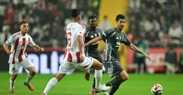 Beşiktaş'a büyük şok! Yıldız futbolcu maça devam edemedi