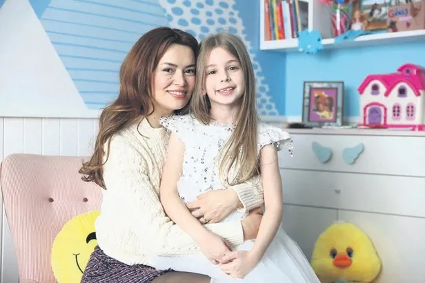 aynur-aydin-gece-hayatindan-uzak-durma-nedeni-acikladi-1674945230402.jpeg Aynur Aydın gece hayatından uzak durma nedeni açıkladı!-13