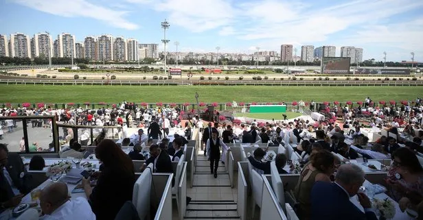 Son dakika at yarışı: Gazi Koşusu’nda tribünler tıklım tıklım!