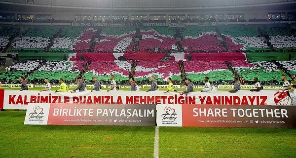 Bursa'da muhteşem Türkiye koreografisi-3