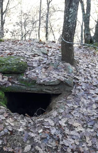 Tunceli'de teröristlerin inlerine girildi!