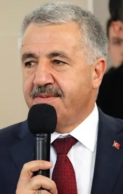 Bakan Arslan'dan "siber saldırı" uyarısı