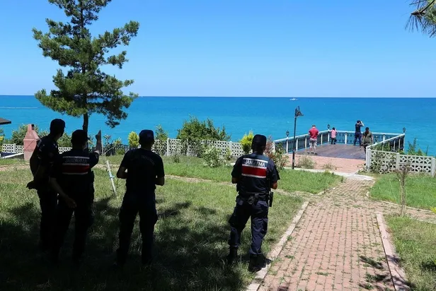 Son dakika: 'Karadeniz'e uçak düştü' ihbarı ekipleri alarma geçirdi!-1