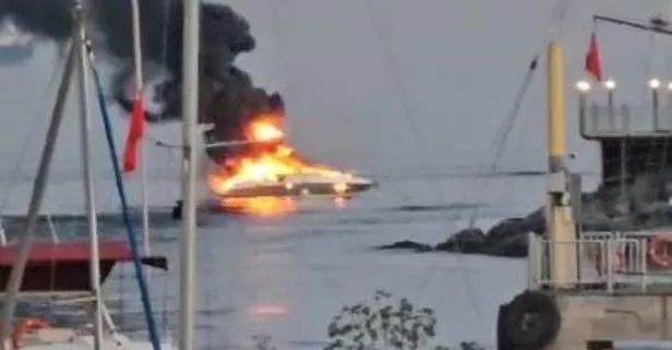 Ataköy’de korkutan tekne yangını: Çok sayıda ekip olay yerine intikal etti