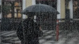 HAVA DURUMU | Meteoroloji kuvvetli yağış için saat verdi: Hazırlıklı olun | 5 bölge için alarma geçildi! Yarın gece yarısına kadar...