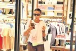 Özge Ulusoy, Nişantaşı’nda yüzüğü ve detoks suyuyla dikkat çekti