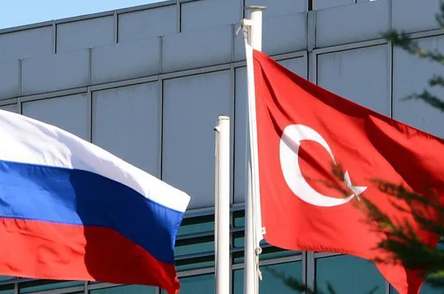 Bakan Akar'dan kritik telefon görüşmesi