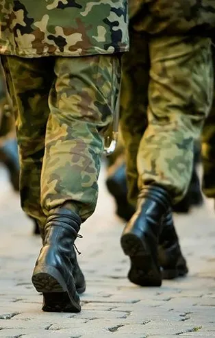 Yeni askerlik sistemi personel için avantajlı olacak