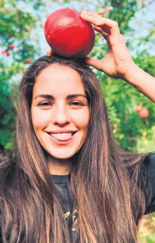 Nar delisi Aslı Tandoğan