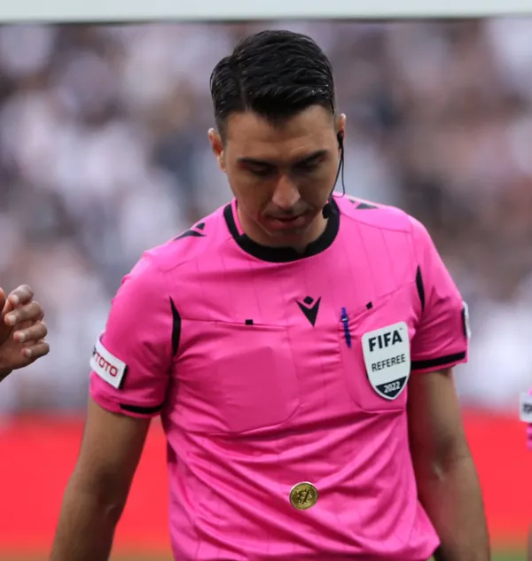 son-dakika-tff-acikladi-besiktas-fenerbahce-macinin-hakemi-arda-kardesler-hakkinda-bitcoin-sorusturmasi-baslat-1652095652671.jpg SON DAKİKA: TFF açıkladı! Beşiktaş-Fenerbahçe maçının hakemi Arda Kardeşler hakkında Bitcoin soruşturması başlatıldı-2