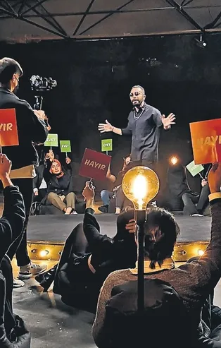 Aşkım Kapışmak’ın yeni gösterisi “Çöz Beni Aşkım” görücüye çıktı!