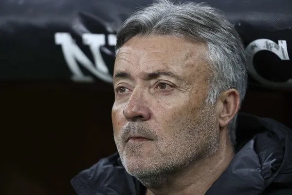 aslana-alman-hoca-dursun-ozbek-calismalara-baslayacak-1655124250242.jpg Aslan'a Alman hoca! Dursun Özbek çalışmalara başlayacak...-5