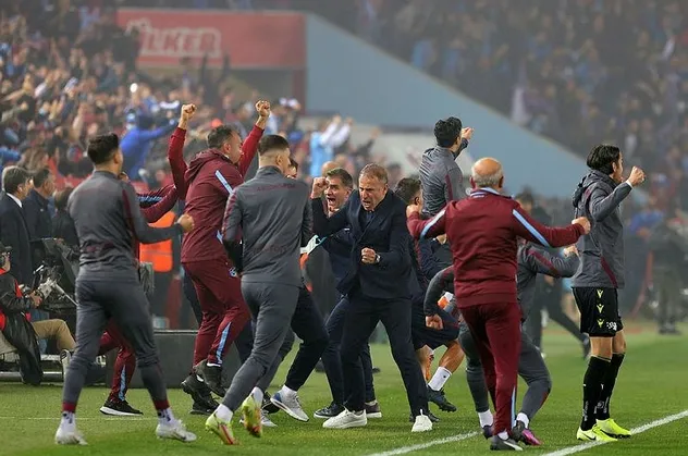 Lider Trabzonspor şampiyonluğunu ilan etti! (Trabzonspor 2-2 Antalyaspor |MAÇ SONUCU ÖZET)