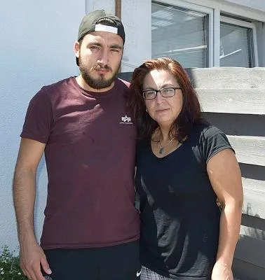 almanyada-hatali-ameliyat-kerim-ramazan-ucarin-hasta-dalagi-yerine-saglam-bobregini-aldilar-1593022532373.jpeg Almanya’da hatalı ameliyat! Kerim Ramazan Uçar'ın hasta dalağı yerine sağlam böbreğini aldılar-2