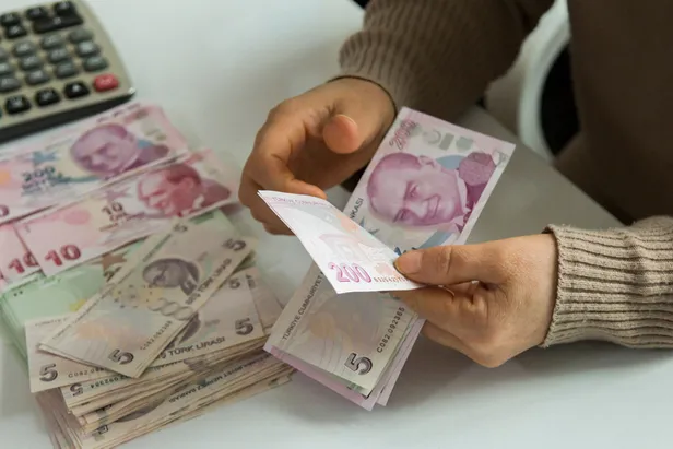 2022-agi-tablosu-agi-zammi-yuzde-kac-bekar-evli-calisan-1-2-3-4-cocuklu-calisan-agi-ne-kadar-kac-tl-oldu-1639034896896.jpg 2022 AGİ tablosu! AGİ zammı yüzde kaç? Bekar evli çalışan 1, 2, 3, 4 çocuklu çalışan AGİ ne kadar, kaç TL oldu?-3