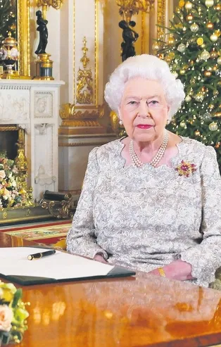 Kraliçesi Elizabeth'in yeni yıl mesajında Saddam Hüseyin detayı