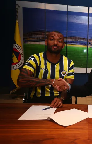 Fenerbahçe Joao Pedro'yu duyurdu