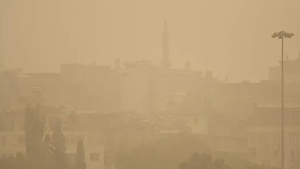 Meteorolojiden 60 ile sarı ve turuncu kod! Hava sıcaklıkları düşüyor sağanak ve fırtına geliyor-4