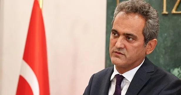 15-bin-ogretmen-atamasinin-yuzde-50sini-istanbula-verecegiz-1642662625919.jpg Bugün karne günü dersler var mı? 21 Ocak Cuma günü ders işlenecek mi? Okula saat kaçta gelinecek?-5