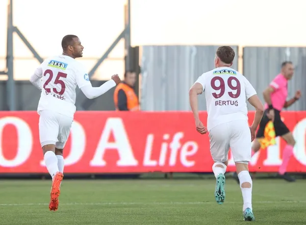 istanbulda-puanlar-paylasildi-umraniyespor-hatayspor-2-2-1672763362090.jpg İstanbul'da puanlar paylaşıldı | Ümraniyespor - Hatayspor: 2-2-2