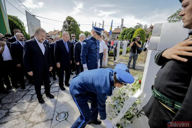 Başkan Erdoğan'dan Bosna'da ‘Barış Gücü’nde görevli Türk askerlerine ziyaret