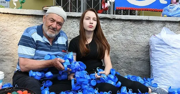 Mavi Kapak Toplayan Dede Toruna Buyuk Sok Sosyal Medya Hesaplari Calindi Takvim