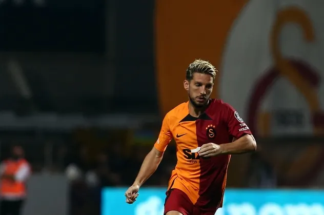 İtalya'dan Dries Mertens'le ilgili çarpıcı itiraf: Napoli vermedi Galatasaray'a geldi
