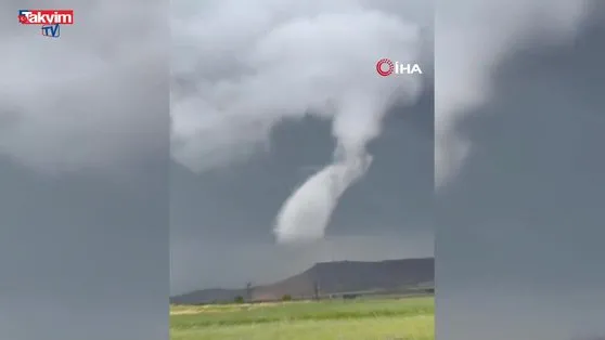 Mardin’de korkutan hortum kamerada