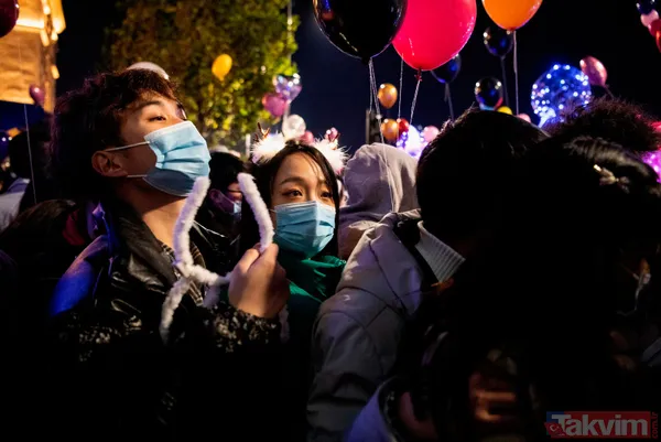 Koronavirüsün ortaya çıktığı Vuhan'da yılbaşı kutlaması! Görüntüler pes dedirtti - 4