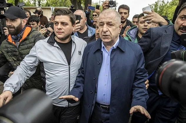 Ümit Özdağ'dan sığınmacılara İngiliz oyunu! Altyapıyı hazırlarlar ama kendileri görünmez