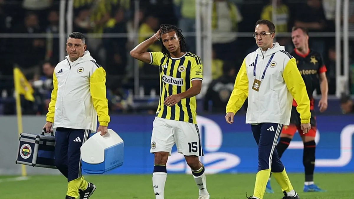 Fenerbahçe'de Nathan Ake sakatlandı! Slavia Prag maçında 21. dakikada oyundan çıktı