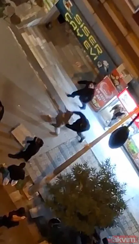 Kağıthane'de ilginç kavga: Çift bıçakla saldırdı dayak yedi - 1