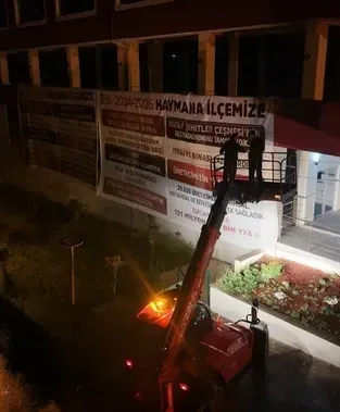 mansur-yavasa-haymanada-pankart-operasyonu-1782043862821.jpg Mansur Yavaş'a Haymana’da pankart operasyonu | İzinsiz afişler gece yarısı tek tek söküldü-3