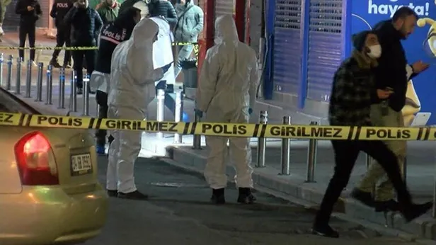 zeytinburnu-ak-parti-ilce-binasina-zaman-ayarli-hain-pusu-eypyi-koyan-supheli-gozaltina-alindi-1640360223018.jpeg Zeytinburnu AK Parti ilçe binasına zaman ayarlı hain pusu! EYP'yi koyan şüpheli gözaltına alındı-5