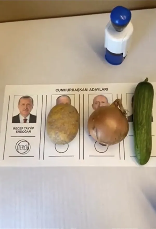 Son hazırlıklar tamamlandı: Yurt dışı seçmen sandık başında! Pusula fotoğrafları gelmeye başladı-13