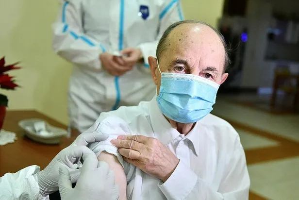 SON DAKİKA: İspanya’dan flaş Kovid-19 kararı: Aşı olmayı reddedenler kayıt altına alınacak-2