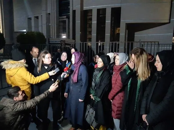 kadin-isciler-hakkinda-skandal-sozler-kullanan-yesim-meltem-sisli-hakkinda-suc-duyurusu-1580498720116.jpeg Kadın işçiler hakkında skandal sözler kullanan Yeşim Meltem Şişli hakkında suç duyurusu!-1