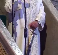 Ayasofya Camii'nde ilk hutbe: Cuma hutbesine kılıçla çıkmanın anlamı! Cuma hutbelerine neden kılıçla çıkılıyor?-3