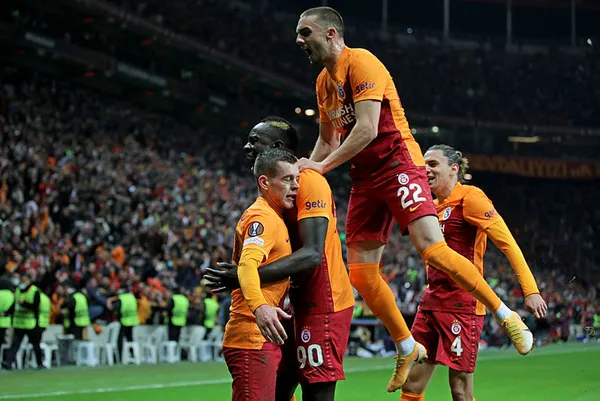 lazio-maci-oncesi-galatasaraydan-flas-fatih-terim-karari-italyaya-gidecek-mi-1638954389988.jpg Lazio maçı öncesi Galatasaray'dan flaş Fatih Terim kararı! İtalya'ya gidecek mi?-4