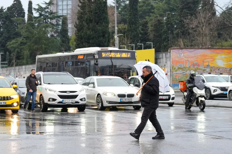 meteorolojiden-il-il-saganak-yagmur-uyarisi-gece-saatlerinde-yagis-artiyor-1774505783044.jpg Meteoroloji’den il il sağanak yağmur uyarısı: Gece saatlerinde yağış artıyor-7