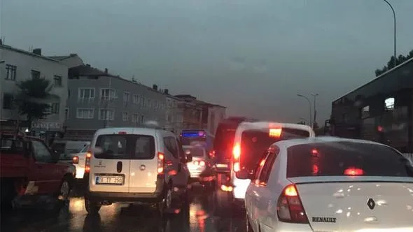 İstanbul karanlığa gömüldü-1