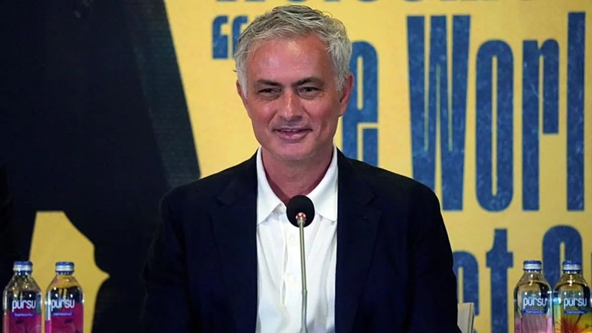 Jose Mourinho'dan Ali Koç'a zafer kutlaması