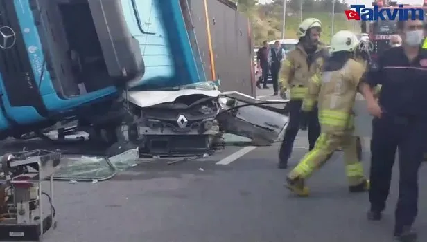İSKİ'ye ait araç Kuzey Marmara Otoyolu'nda otomobilin üzerine devrildi