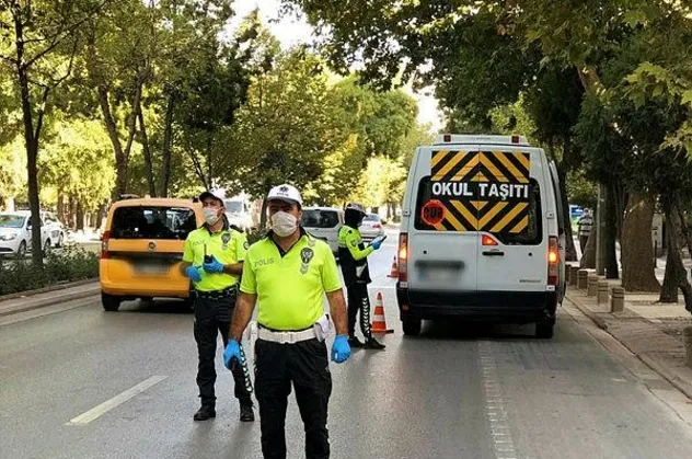Okul servisleri denetimlerinde kurallara uymayan servisçilere ceza yağdı